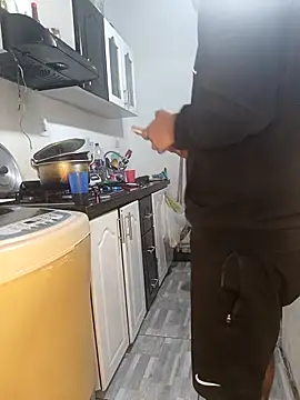 catire2323 online show from October 17, 2025, 12:14 am