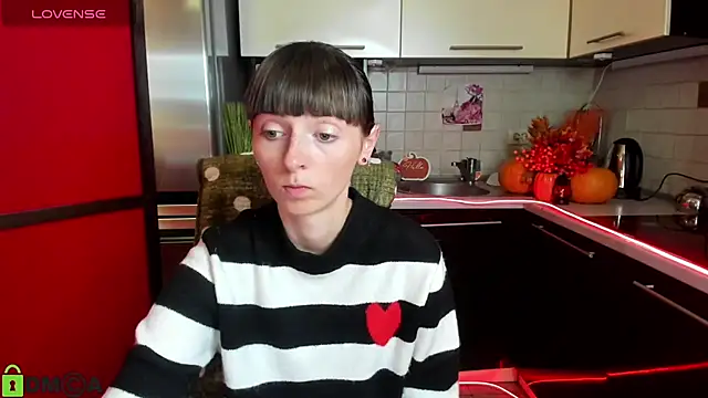 Snapshot of TayanaJons chatting on October 22, 2025, 6:57 am TayanaJons online show from October 22, 2025, 6:57 am