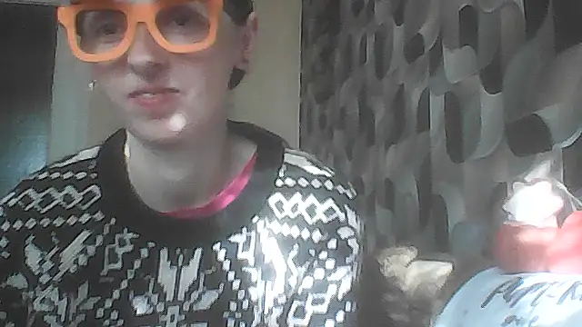 Snapshot of TayanaJons chatting on October 31, 2025, 8:11 am TayanaJons online show from October 31, 2025, 8:11 am