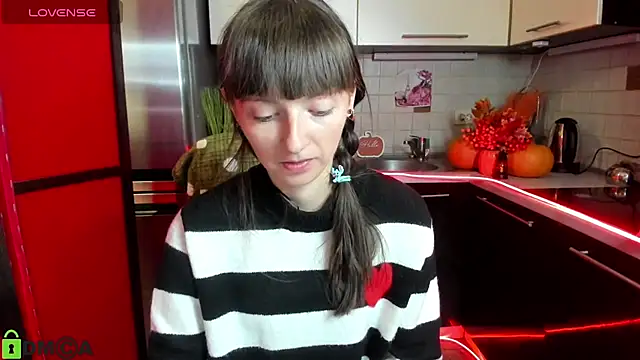 Snapshot of TayanaJons chatting on October 10, 2025, 7:09 am TayanaJons online show from October 10, 2025, 7:09 am