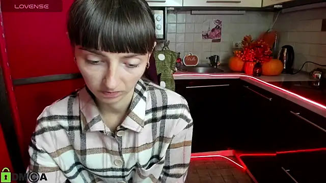 Snapshot of TayanaJons chatting on October 18, 2025, 6:59 am TayanaJons online show from October 18, 2025, 6:59 am