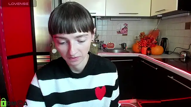 Snapshot of TayanaJons chatting on October 20, 2025, 6:59 am TayanaJons online show from October 20, 2025, 6:59 am