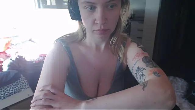 Snapshot of amanda_kiss_kiss chatting on March 21, 2025, 2:40 pm amanda kiss kiss online show from March 21, 2025, 2:40 pm