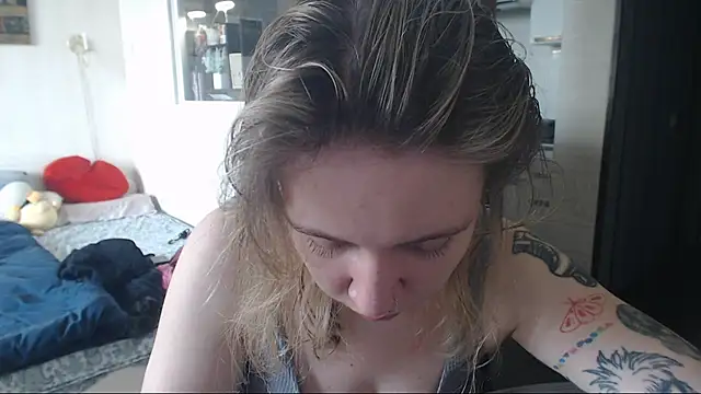 Snapshot of amanda_kiss_kiss chatting on March 11, 2025, 10:18 am amanda kiss kiss online show from March 11, 2025, 10:18 am