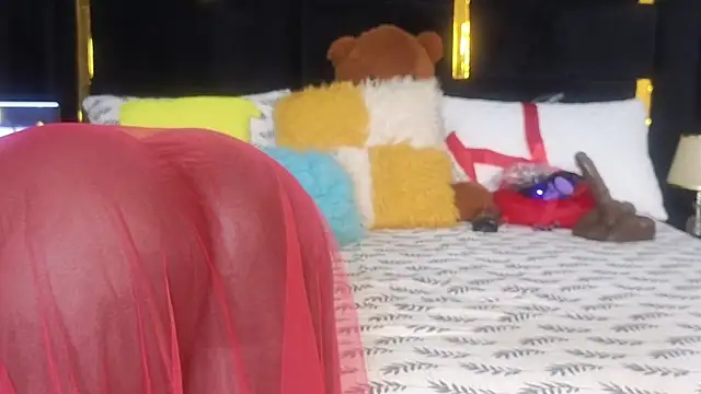 Sexy sharntel online show from October 17, 2025, 5:11 am