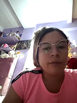 Snapshot of selena_gomez2 chatting on May 26, 2026, 1:37 am selena gomez2 online show from May 26, 2026, 1:37 am