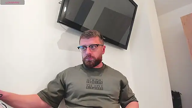 Findom guy online show from February 24, 2026, 12:11 am