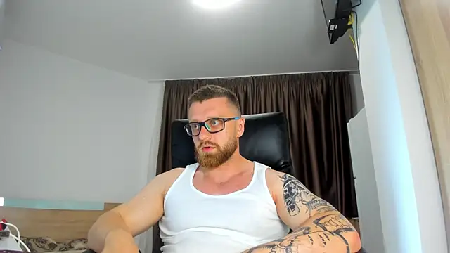 Snapshot of Findom_guy chatting on June 23, 2026, 7:23 pm Findom guy online show from June 23, 2026, 7:23 pm