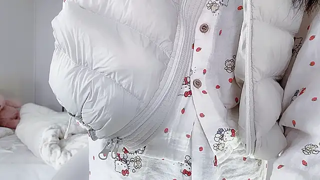 Snapshot of MIa59 chatting on March 15, 2026, 12:06 am MIa59 online show from March 15, 2026, 12:06 am