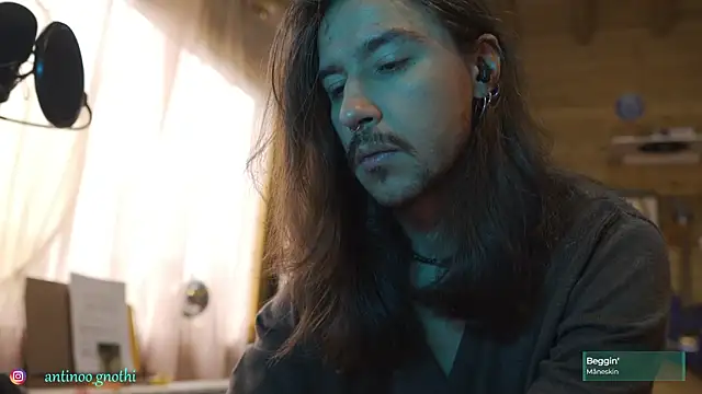 Antinoo Gnothi online show from October 8, 2025, 3:46 pm