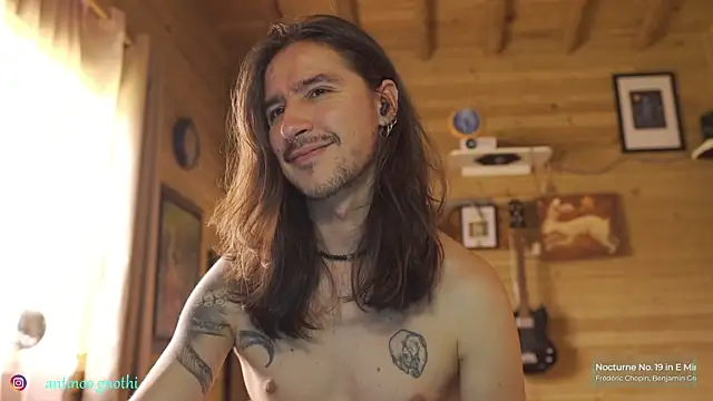 Antinoo Gnothi online show from November 3, 2025, 5:27 pm