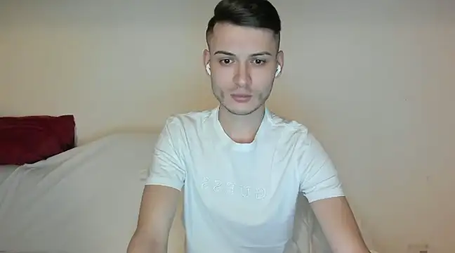 andboyfor6 online show from December 4, 2024, 12:08 pm