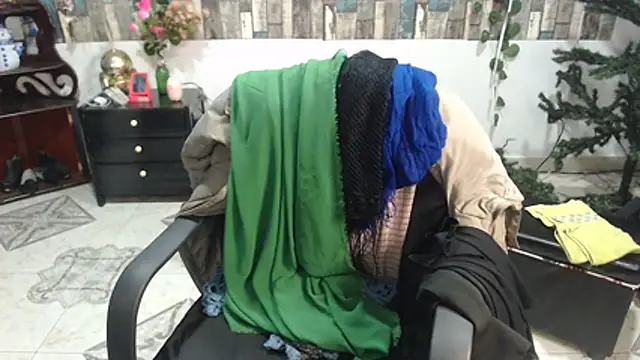 KarimaSarabe online show from November 27, 2025, 1:17 am