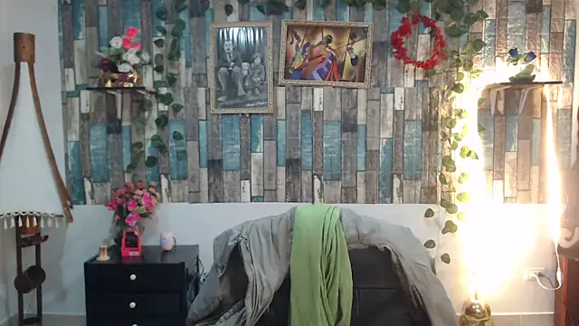 KarimaSarabe online show from October 8, 2025, 9:04 pm