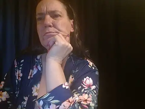 SimoneMoore online show from October 26, 2025, 7:14 pm