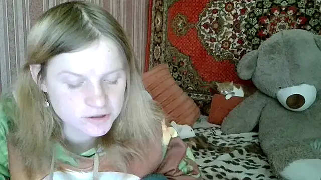 Kathlyn  Heath online show from December 14, 2025, 12:11 pm