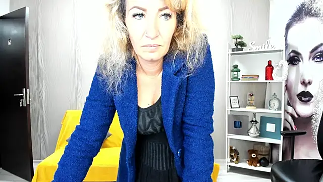 Cassandra Hotty online show from October 1, 2025, 3:22 am