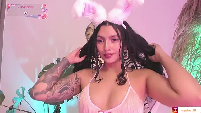 Anngel 1 online show from November 13, 2025, 3:49 pm