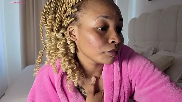 Snapshot of sexycabdy chatting on October 17, 2025, 9:56 am sexycabdy online show from October 17, 2025, 9:56 am