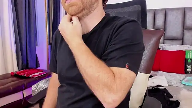 Snapshot of michacosio chatting on December 1, 2025, 1:06 am michacosio online show from December 1, 2025, 1:06 am