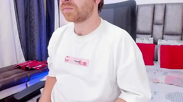 Snapshot of michacosio chatting on December 2, 2025, 4:36 am michacosio online show from December 2, 2025, 4:36 am