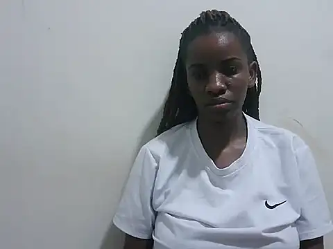 Snapshot of prettybeee chatting on February 27, 2026, 10:09 pm prettybeee online show from February 27, 2026, 10:09 pm