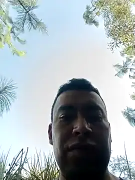 Snapshot of Diego_leon27 chatting on November 7, 2025, 8:24 pm Diego leon27 online show from November 7, 2025, 8:24 pm