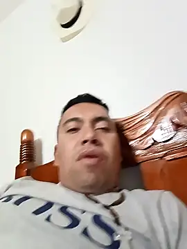 Snapshot of Diego_leon27 chatting on January 8, 2025, 12:06 am Diego leon27 online show from January 8, 2025, 12:06 am