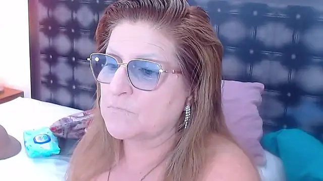 sandra 20 online show from September 19, 2025, 10:41 am