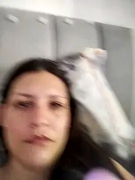 Mia Hampton online show from April 16, 2026, 9:39 pm