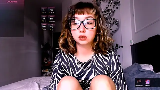 Cosmo Riri online show from January 13, 2025, 6:38 am