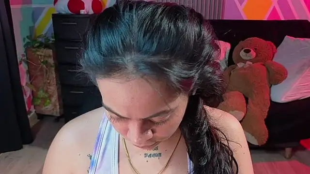 Cuttiealice online show from September 14, 2025, 11:05 pm