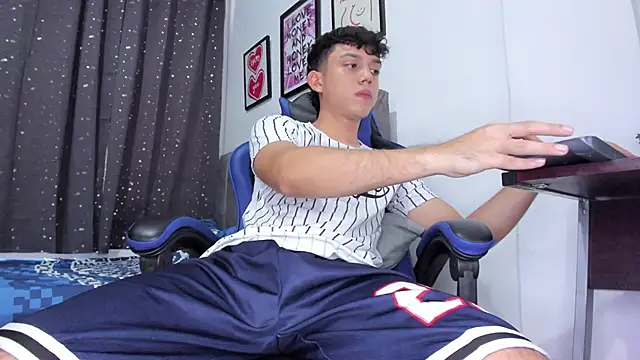 The skinnyguys online show from October 28, 2025, 10:09 pm