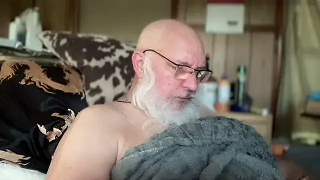 Snapshot of 44jon44 chatting on October 26, 2025, 1:44 pm 44jon44 online show from October 26, 2025, 1:44 pm