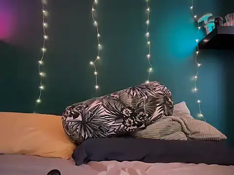 Snapshot of MistyParadiso chatting on December 3, 2024, 10:01 am MistyParadiso online show from December 3, 2024, 10:01 am