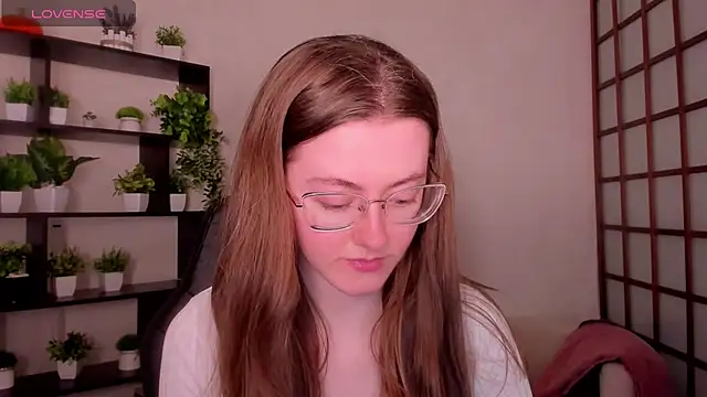 Snapshot of KateCuddle chatting on May 14, 2026, 2:08 am KateCuddle online show from May 14, 2026, 2:08 am