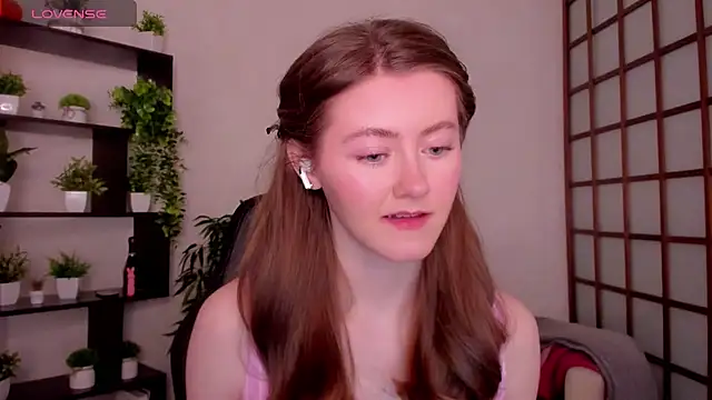 KateCuddle online show from March 13, 2026, 3:00 am