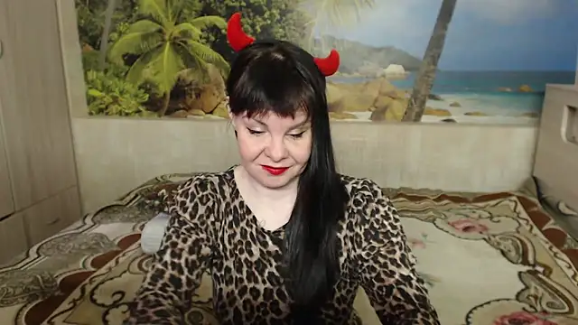 Snapshot of Aphelandra chatting on February 28, 2025, 5:15 am Aphelandra online show from February 28, 2025, 5:15 am