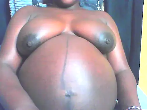 Snapshot of EboniesBelle chatting on June 17, 2026, 5:29 am EboniesBelle online show from June 17, 2026, 5:29 am