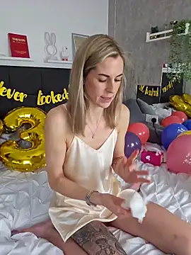 Amber riivers online show from February 11, 2026, 11:43 am