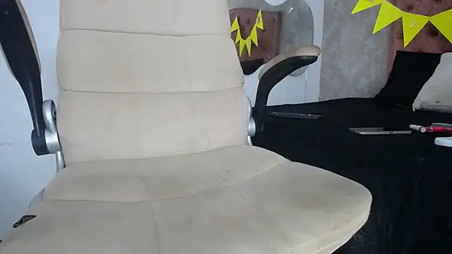 SHARICK GRECO online show from September 29, 2025, 12:11 pm