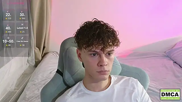 cute thomas online show from October 8, 2025, 6:08 pm