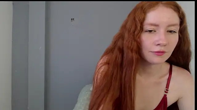 Snapshot of Ginger_giirl chatting on October 8, 2025, 10:10 pm Ginger giirl online show from October 8, 2025, 10:10 pm