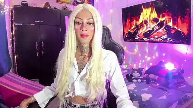 kissingdevil online show from July 17, 2026, 3:15 am