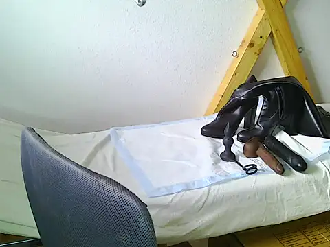 Snapshot of olga566 chatting on October 22, 2025, 12:04 pm olga566 online show from October 22, 2025, 12:04 pm