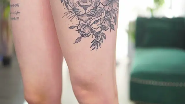 HotSkinnyX online show from January 13, 2026, 9:35 am