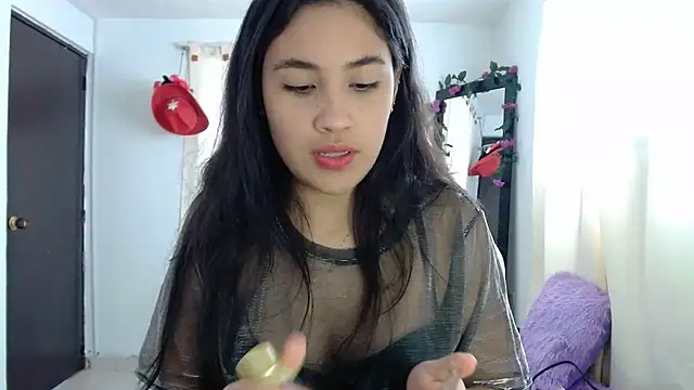 InocentHeaven1 online show from February 5, 2025, 1:00 pm