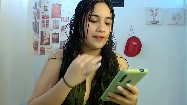 InocentHeaven1 online show from May 15, 2026, 12:47 pm