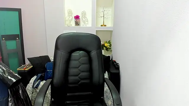 Persephoni online show from March 29, 2026, 5:53 am