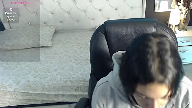 Snapshot of LiaVillalobos chatting on October 17, 2025, 1:02 pm LiaVillalobos online show from October 17, 2025, 1:02 pm